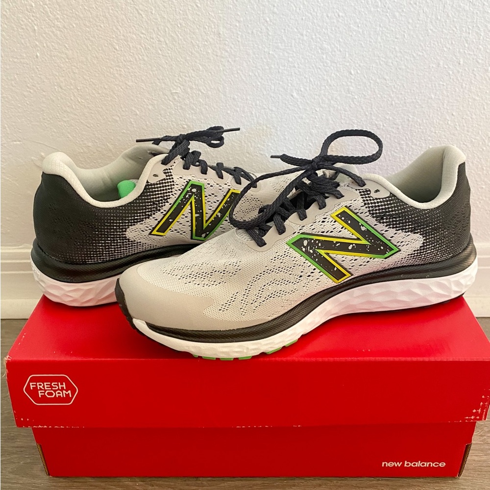 NIB New Balance Fresh Foam Sneakers